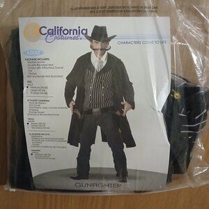 *Discounted* Excellent Condition Gunfighter Costume Adult M